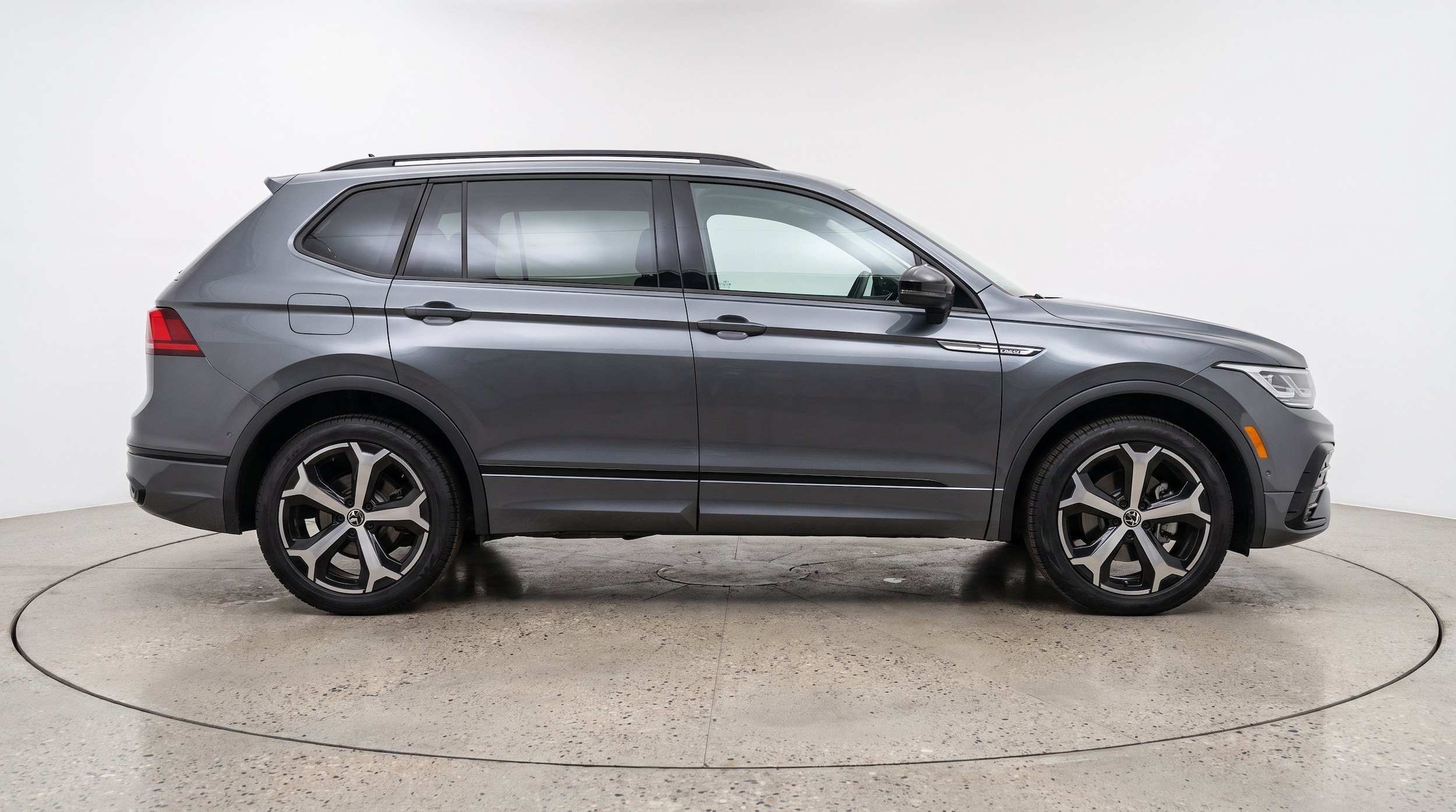 Thumbnail: 2026 Volkswagen Tiguan - 11