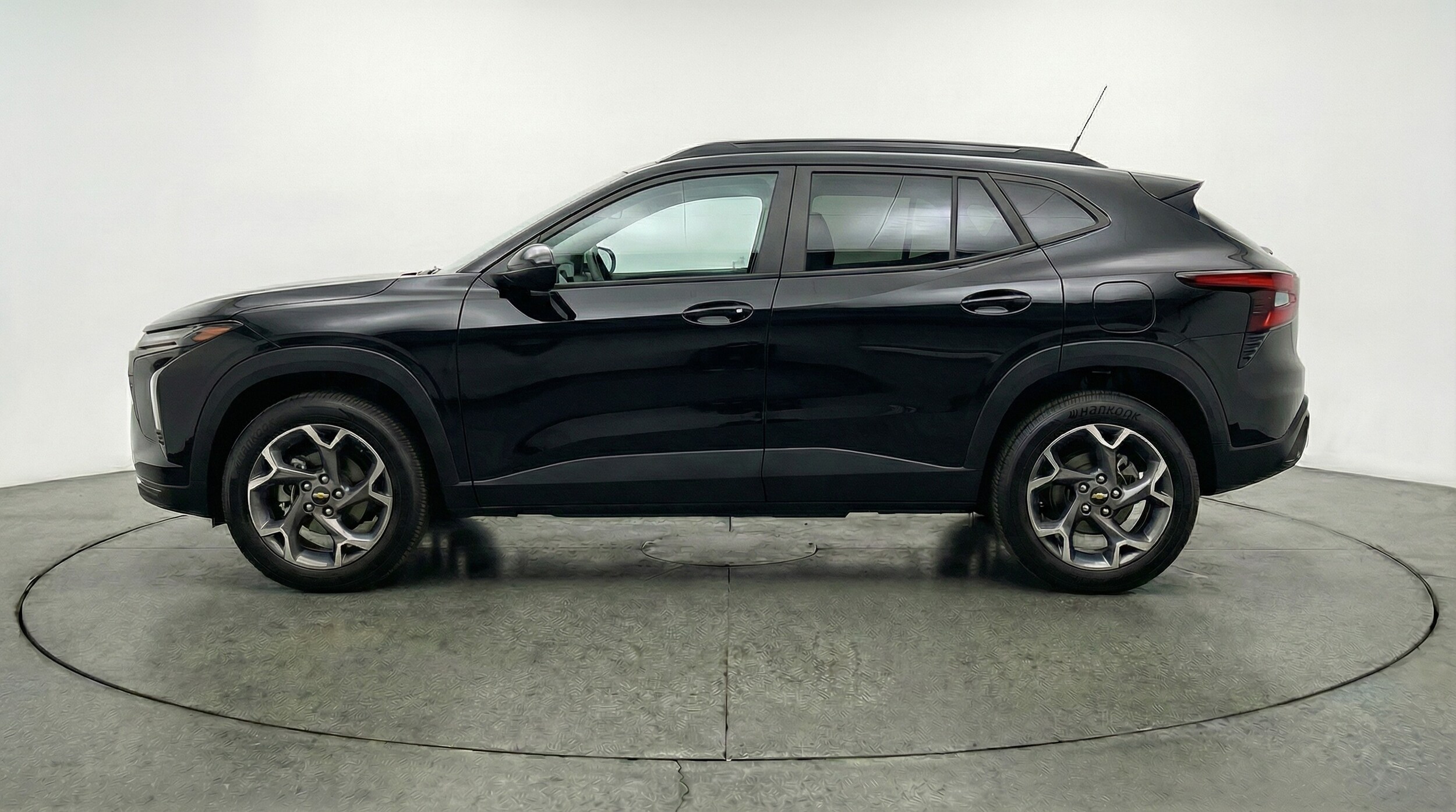 Thumbnail: 2025 Chevrolet Trax - 4