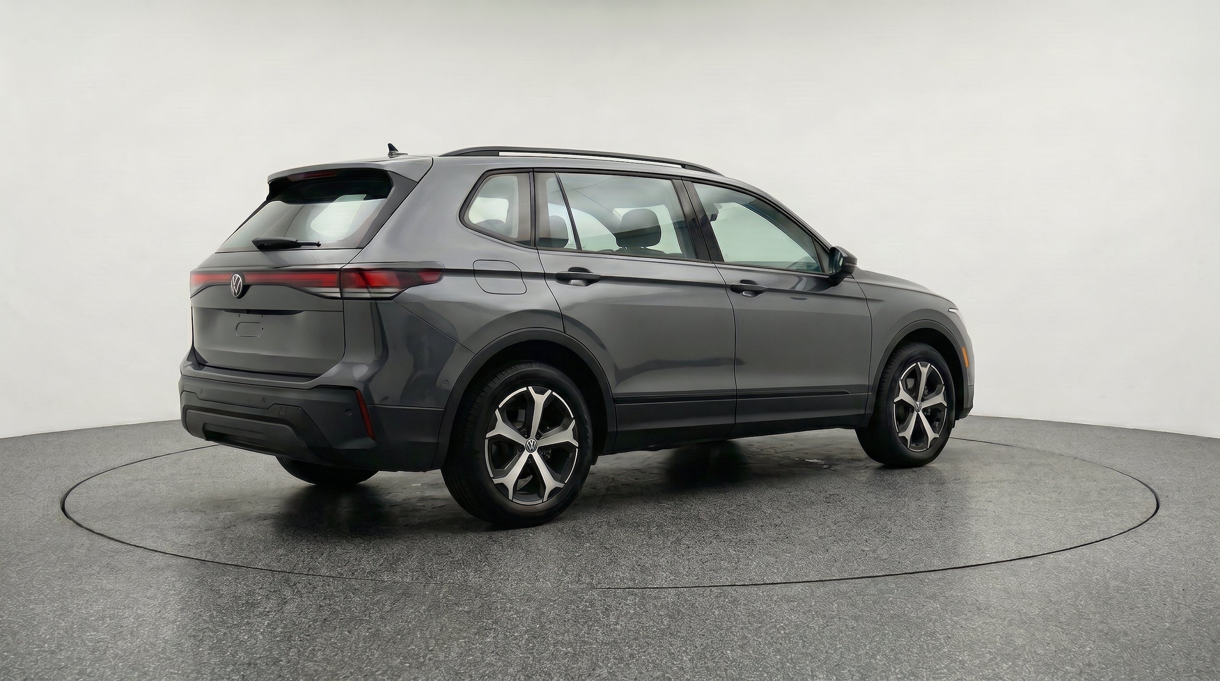 Thumbnail: 2026 Volkswagen Tiguan - 9