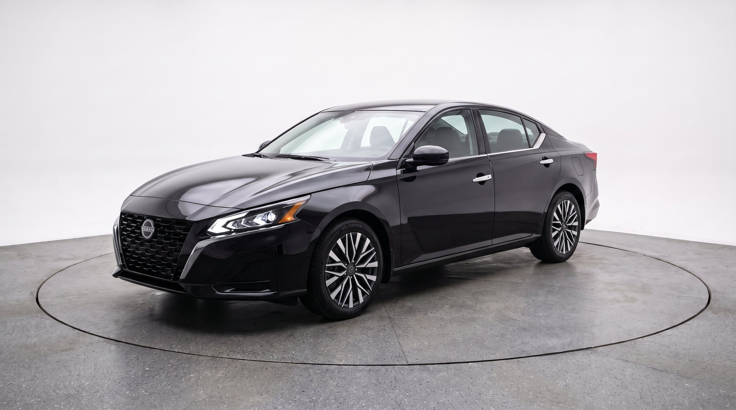 Thumbnail: 2025 Nissan Altima - 3