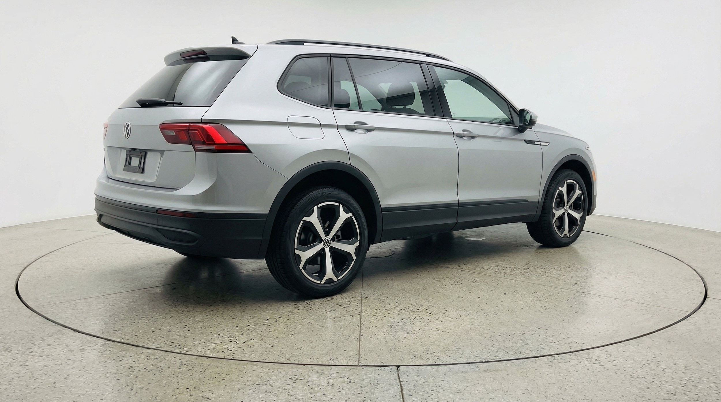 Thumbnail: 2026 Volkswagen Tiguan - 9