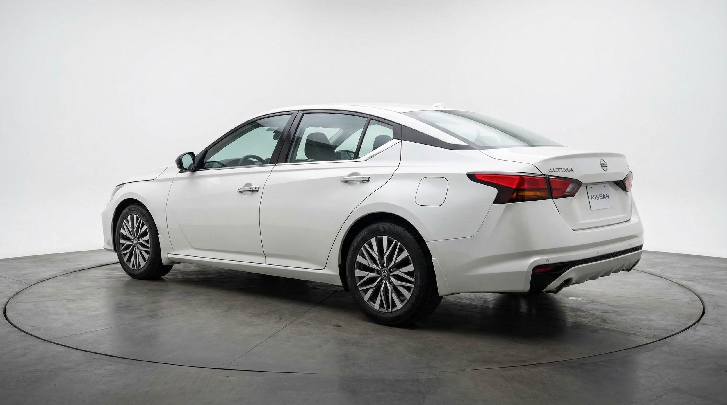 Thumbnail: 2025 Nissan Altima - 5