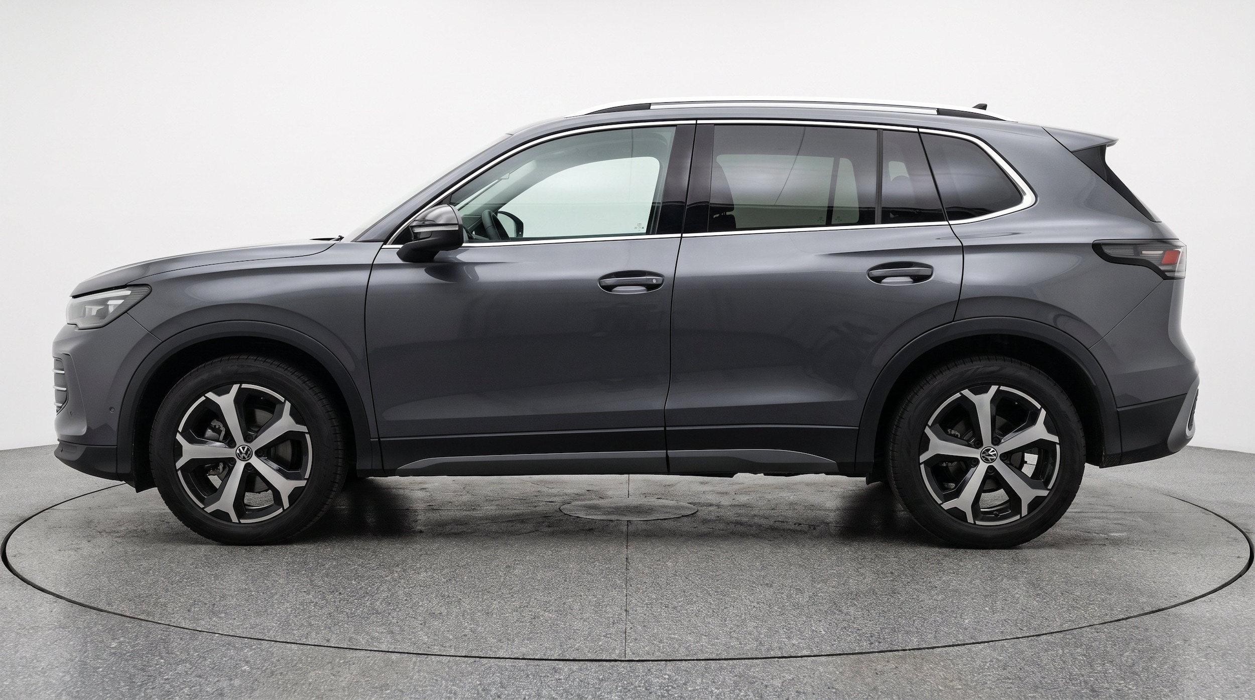 Thumbnail: 2026 Volkswagen Tiguan - 5