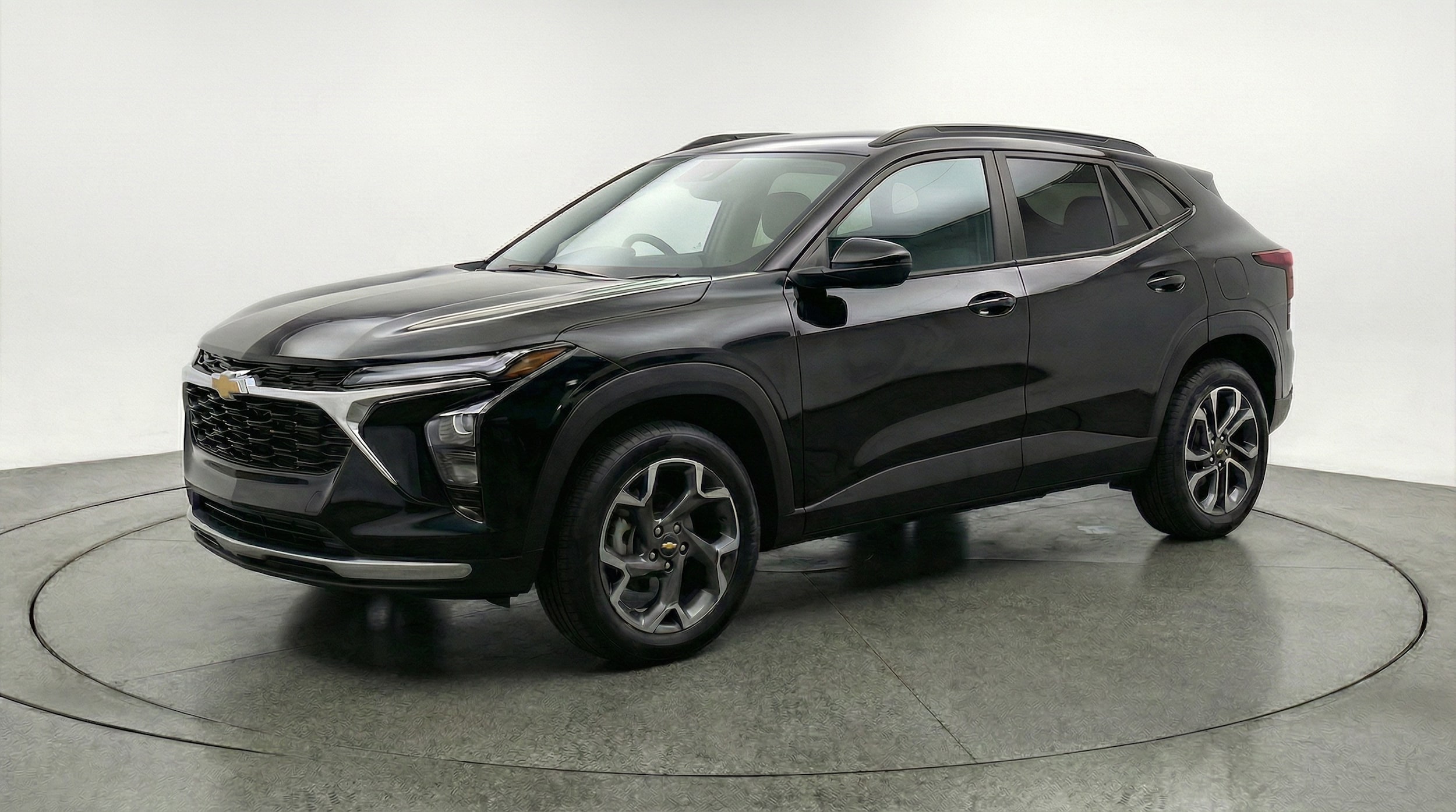 Thumbnail: 2025 Chevrolet Trax - 3