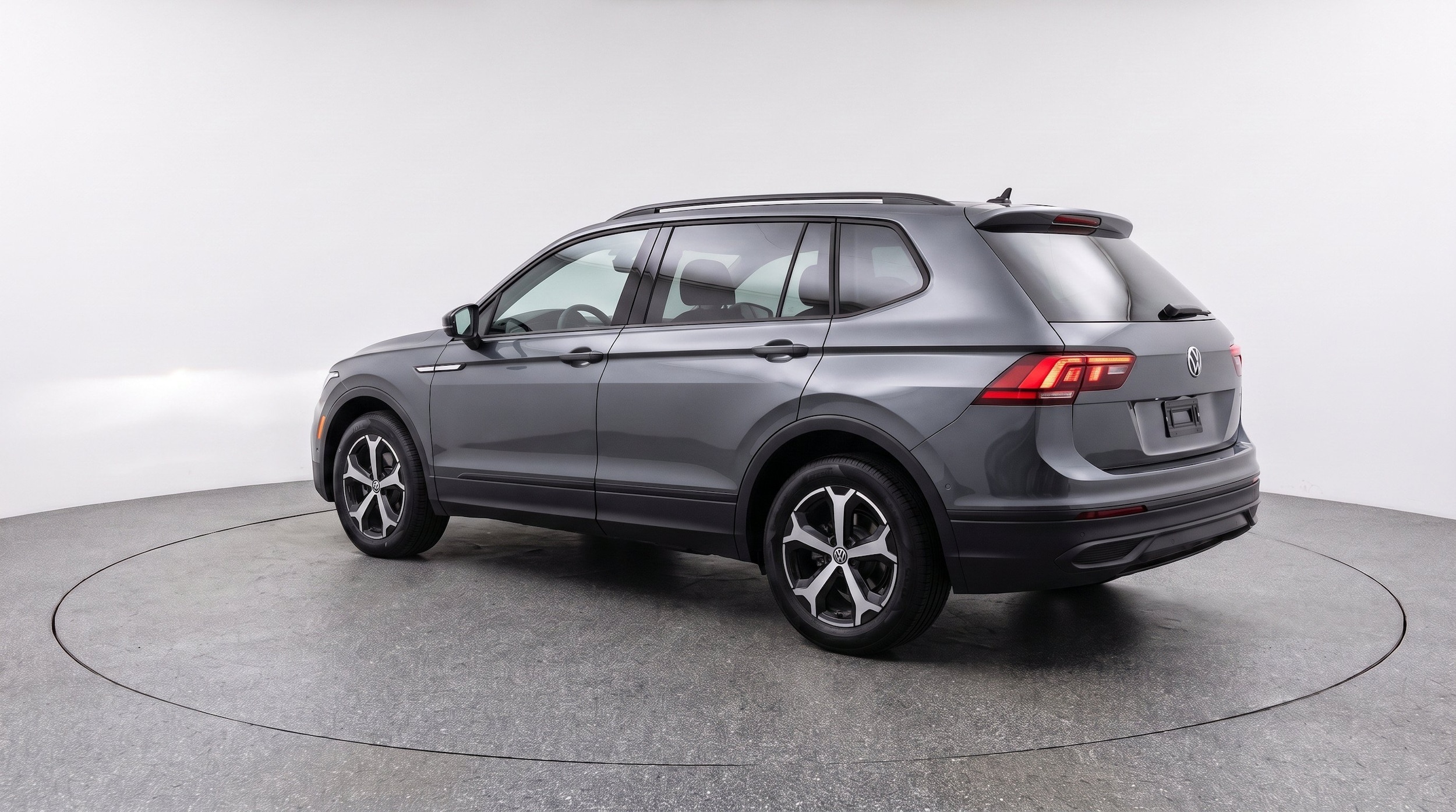 Thumbnail: 2026 Volkswagen Tiguan - 6