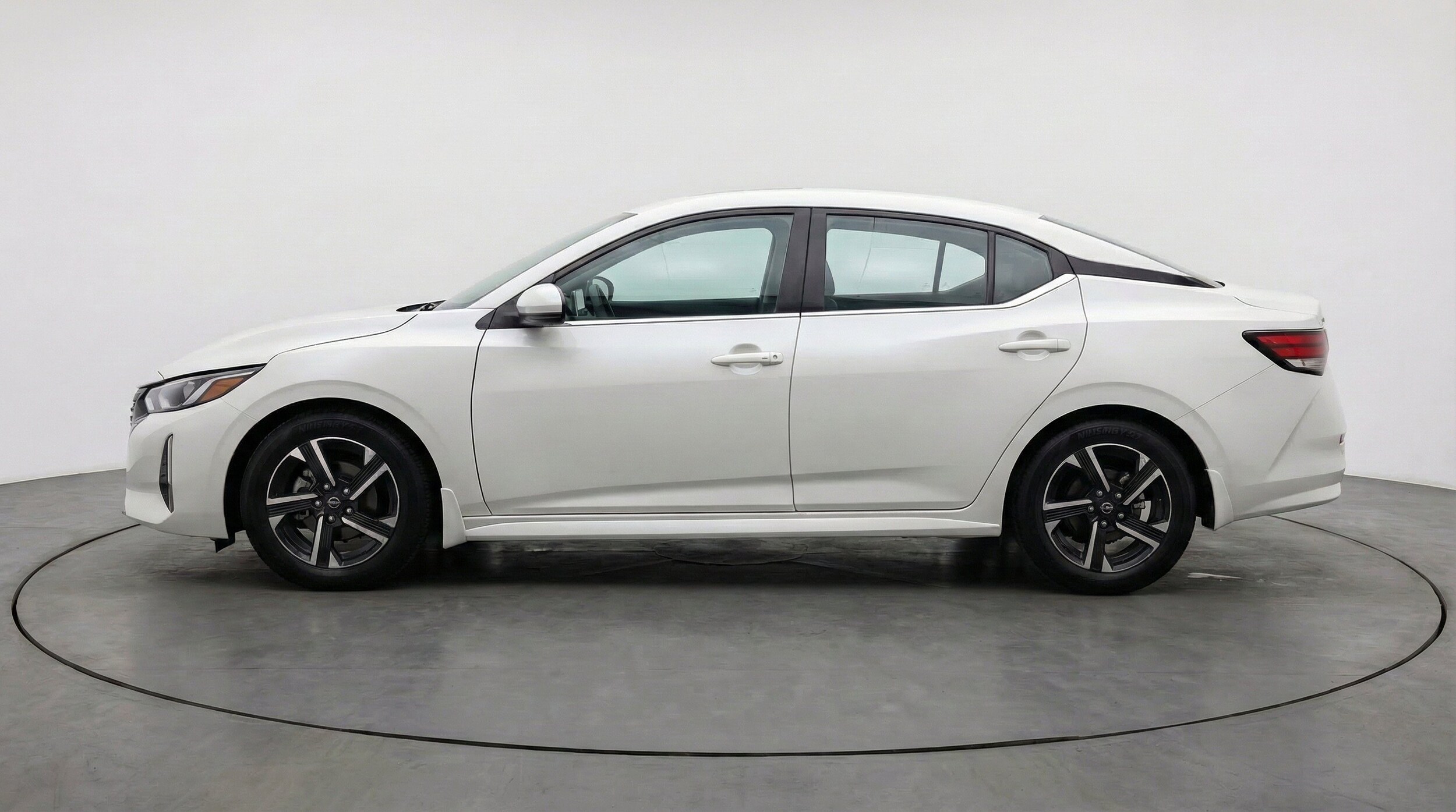 Thumbnail: 2025 Nissan Sentra - 5