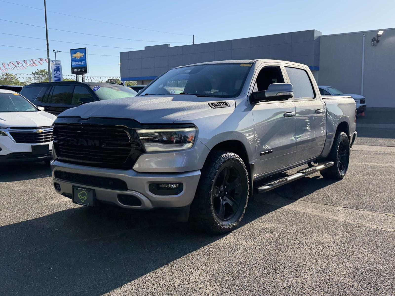 2020 RAM 1500 Big Horn/Lone Star 4x4 Crew Cab 5'7's photo