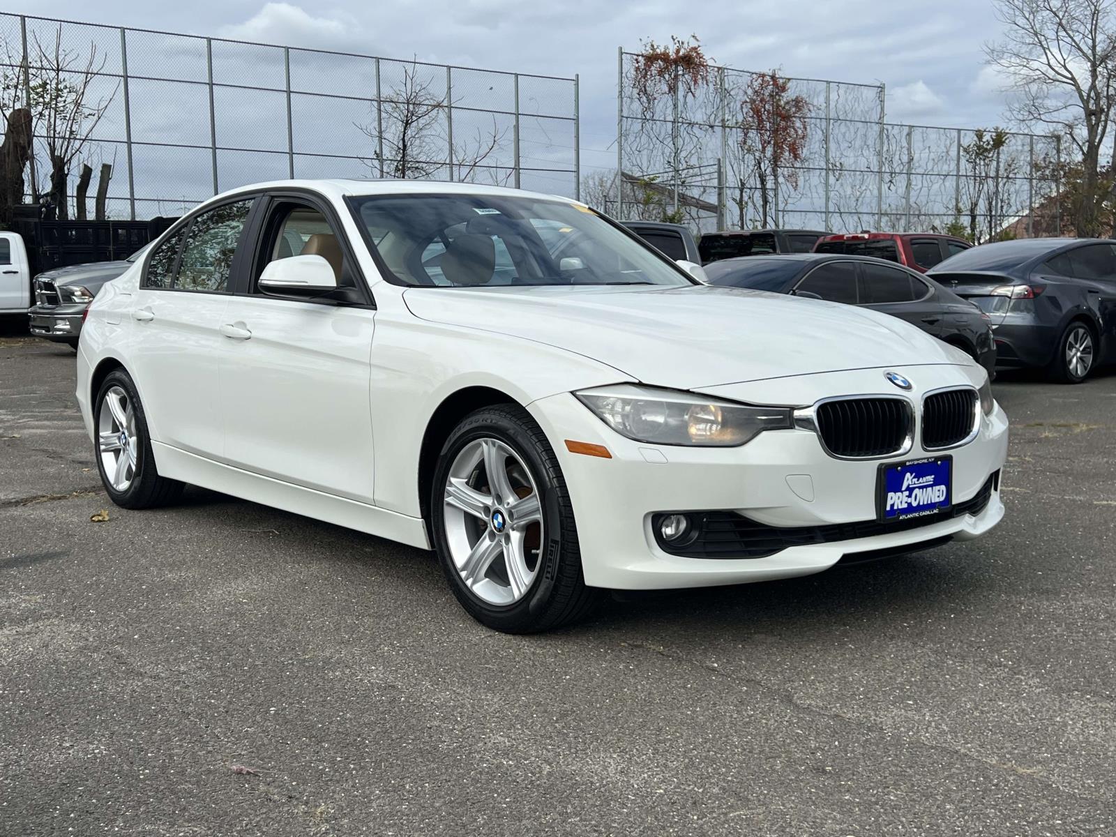 Used 2014 BMW 3 Series 328i with VIN WBA3B5G52ENS09205 for sale in Bay Shore, NY