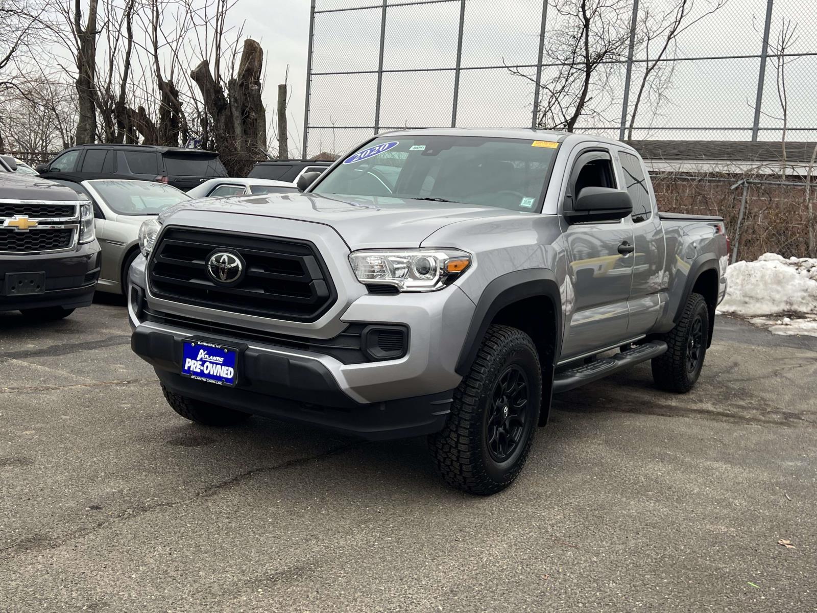 2020 Toyota Tacoma SR's photo