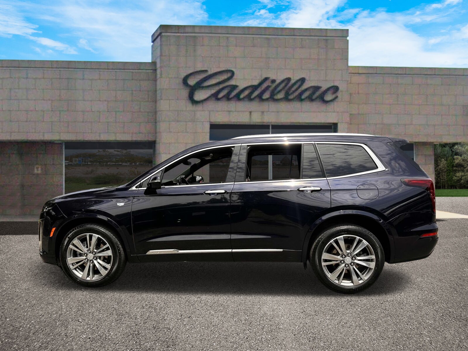 Certified 2021 Cadillac XT6 Premium Luxury with VIN 1GYKPDRS7MZ184932 for sale in Bay Shore, NY