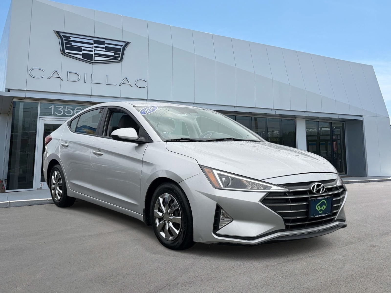 Used 2020 Hyundai Elantra SE with VIN 5NPD74LF3LH499419 for sale in Bay Shore, NY