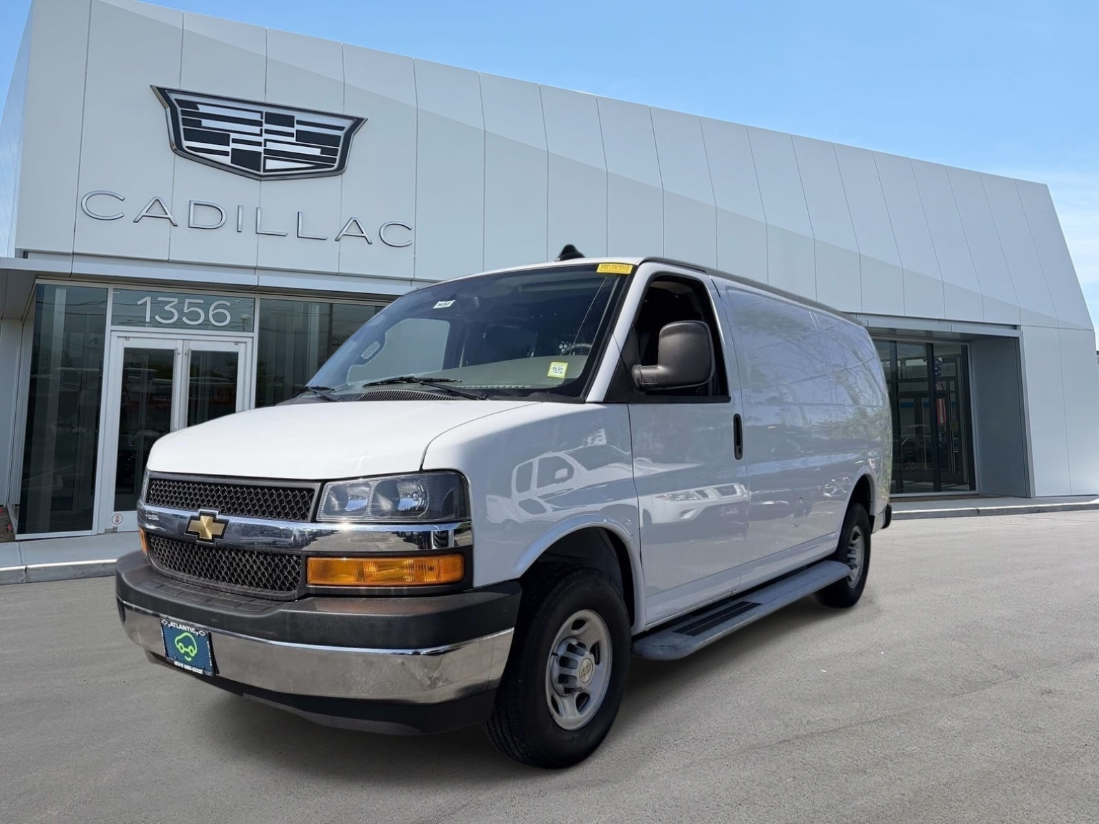 2024 Chevrolet Express 2500 Work Van HD's photo