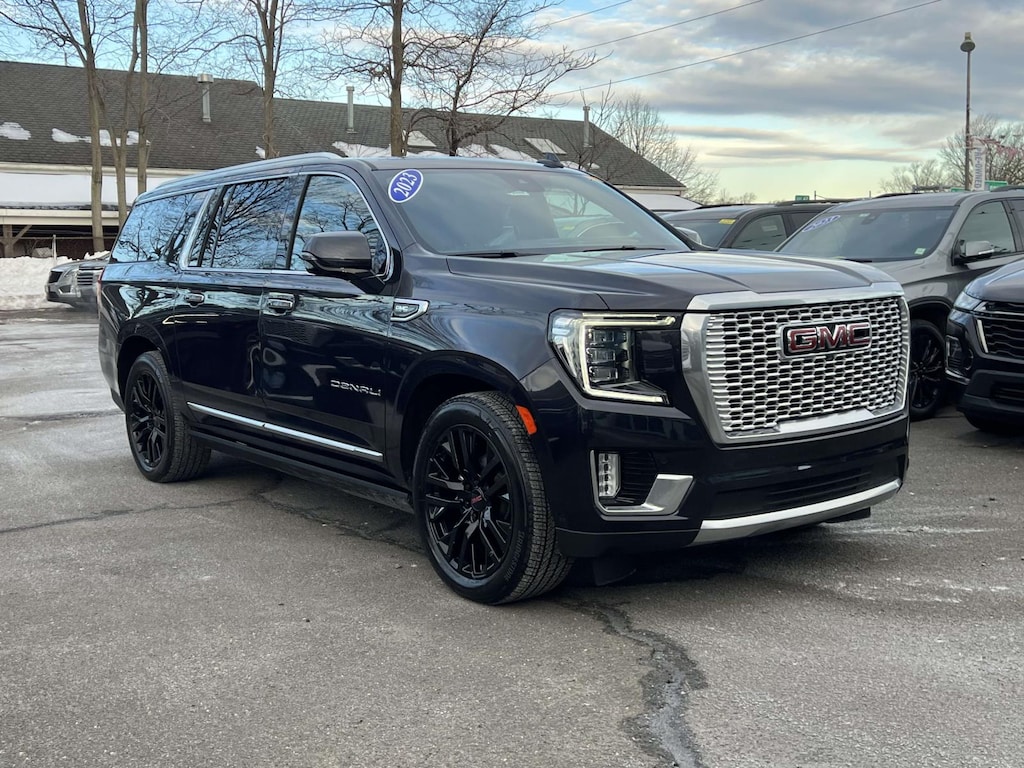 Used 2023 GMC Yukon XL Denali SUV