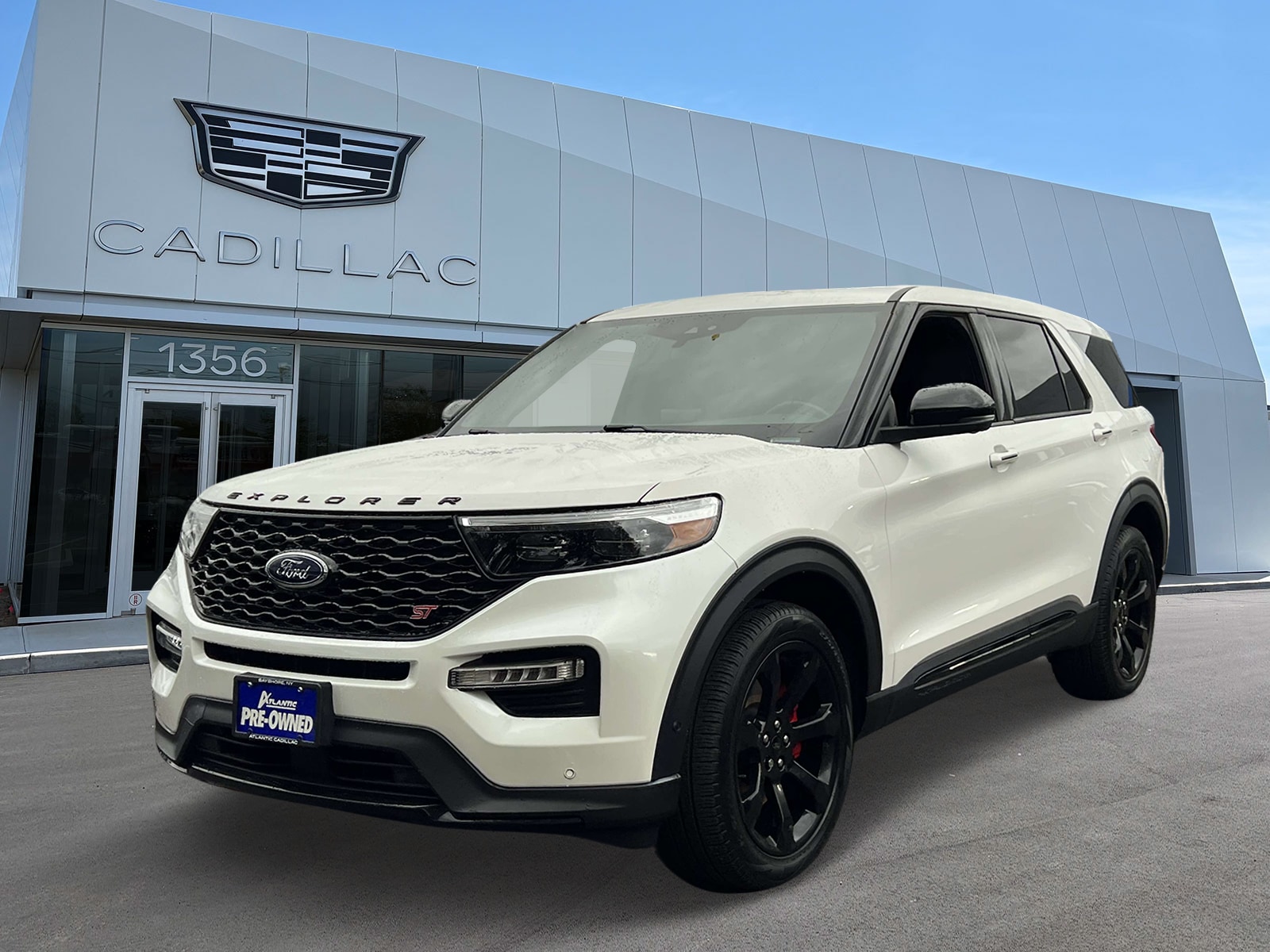 2022 Ford Explorer ST's photo