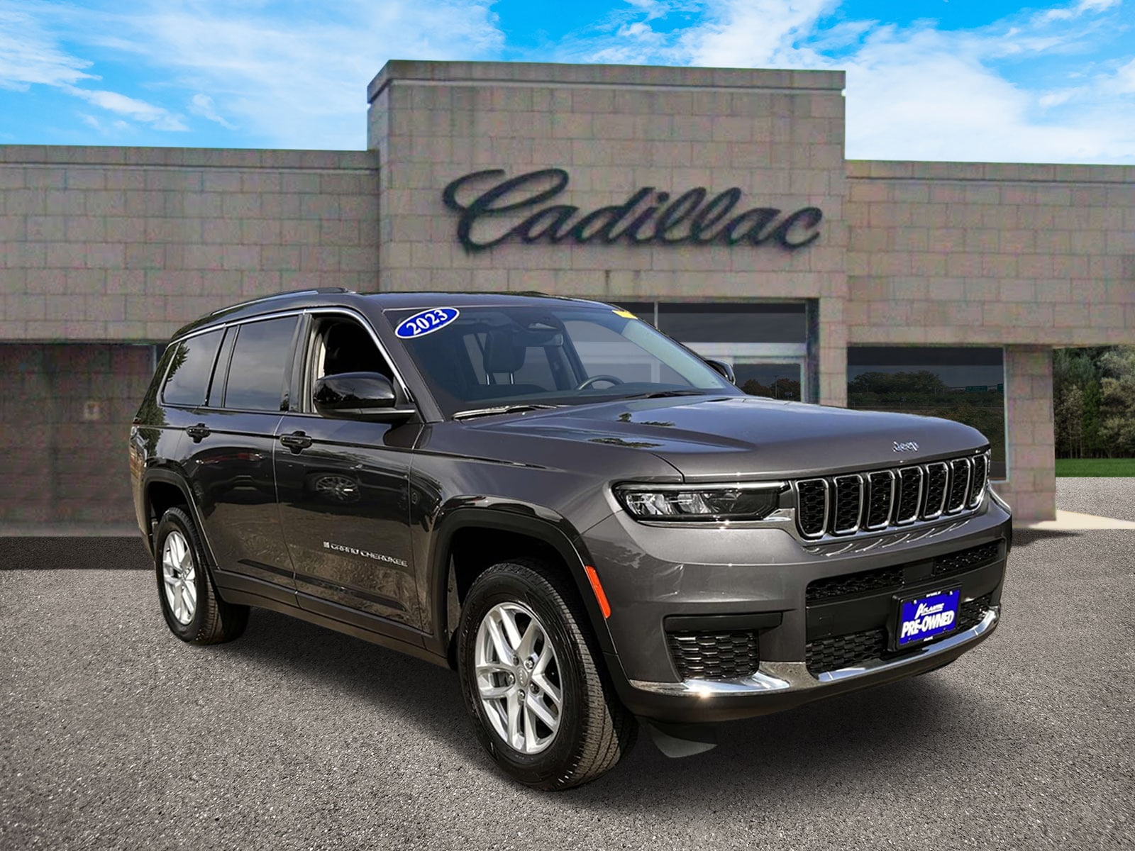 Used 2023 Jeep Grand Cherokee L Laredo with VIN 1C4RJKAGXP8769807 for sale in Bay Shore, NY