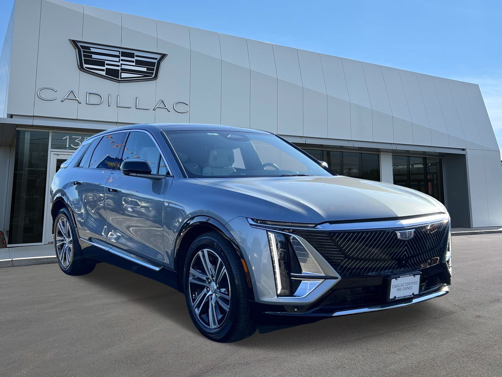 Certified 2024 Cadillac LYRIQ Luxury 2 with VIN 1GYKPRRL0RZ119272 for sale in Bay Shore, NY