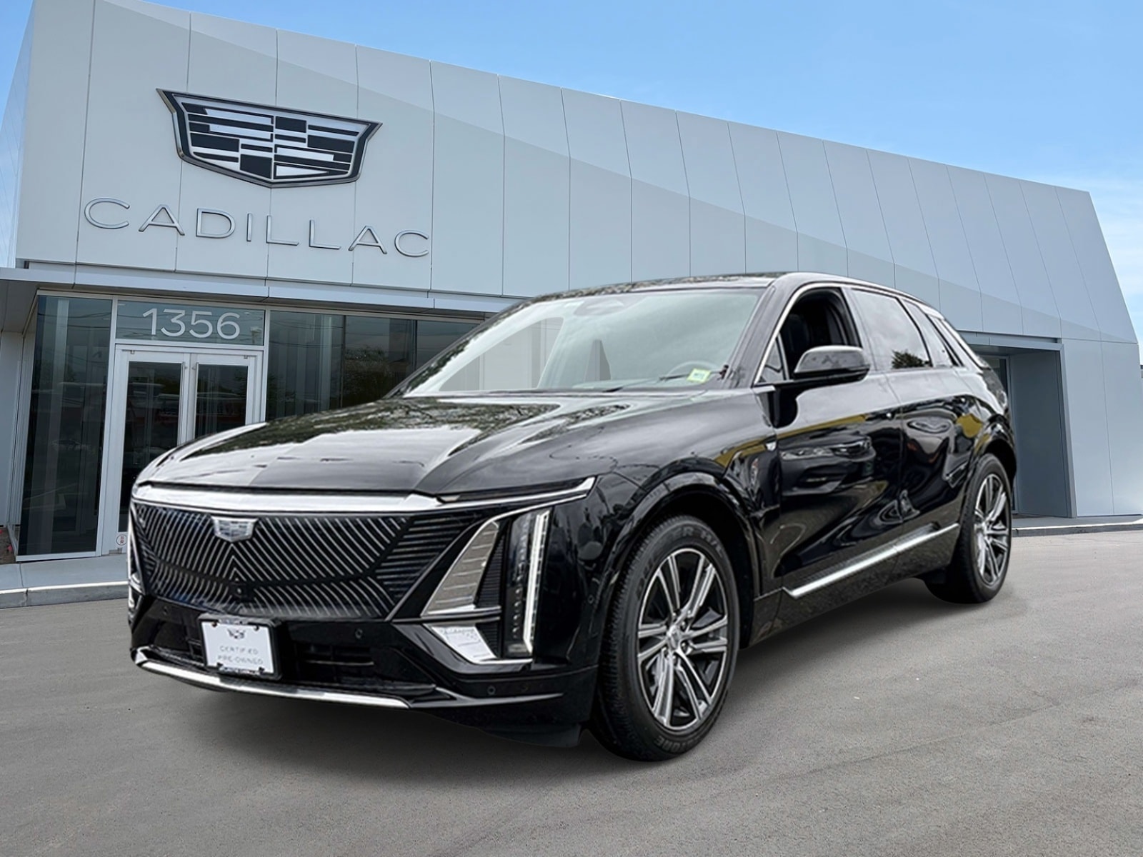 Used 2024 Cadillac LYRIQ Luxury 3 with VIN 1GYKPSRK0RZ125894 for sale in Bay Shore, NY