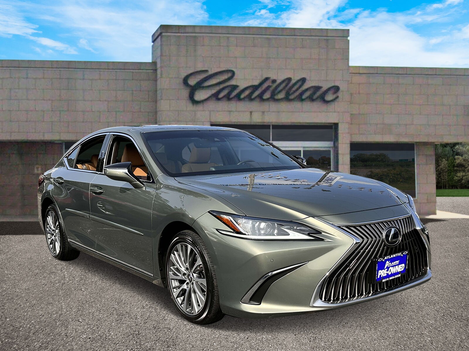 Used 2020 Lexus ES 350 with VIN 58ADZ1B11LU055478 for sale in Hicksville, NY