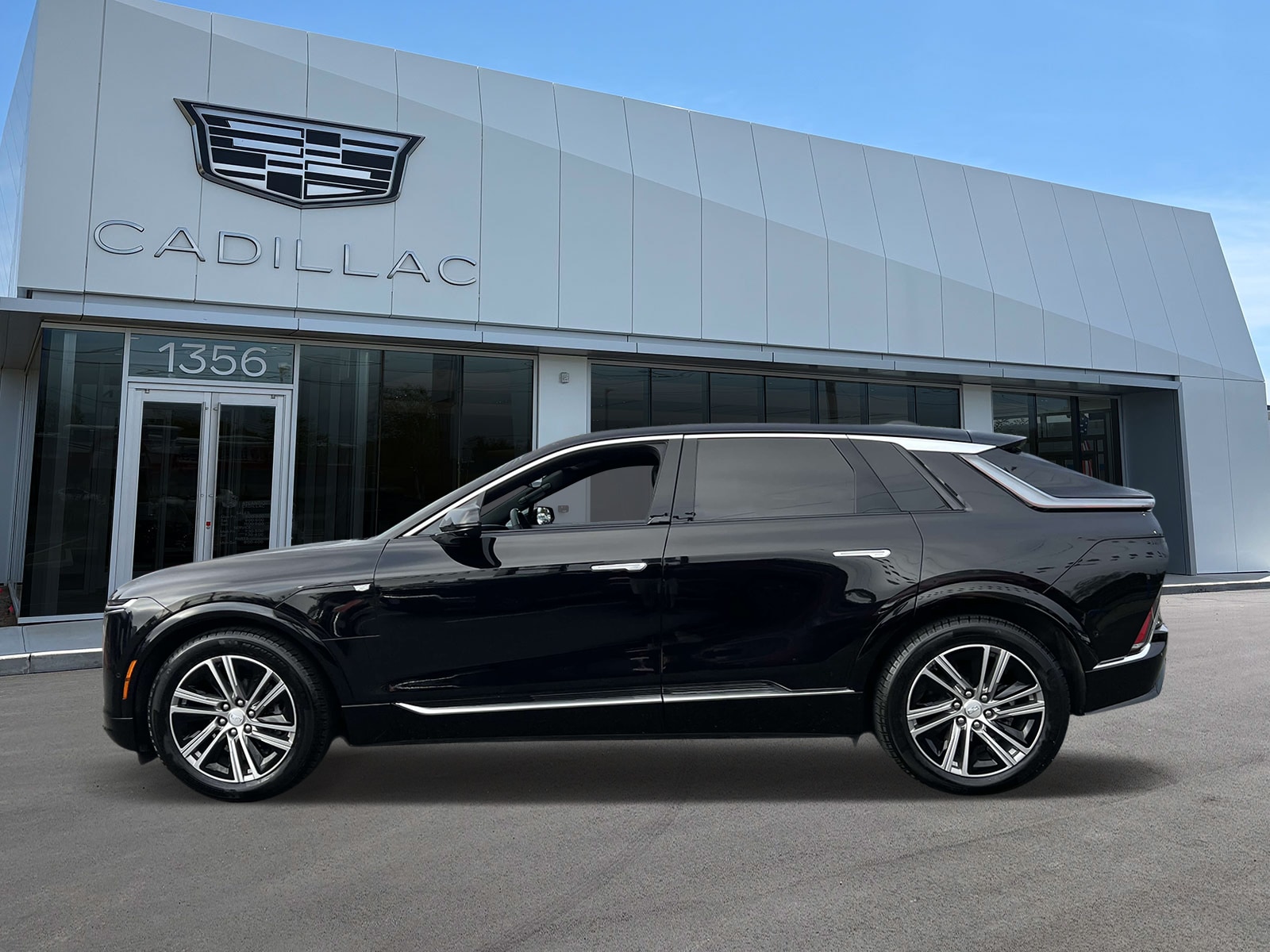 Used 2023 Cadillac LYRIQ Luxury with VIN 1GYKPMRKXPZ000829 for sale in Bay Shore, NY