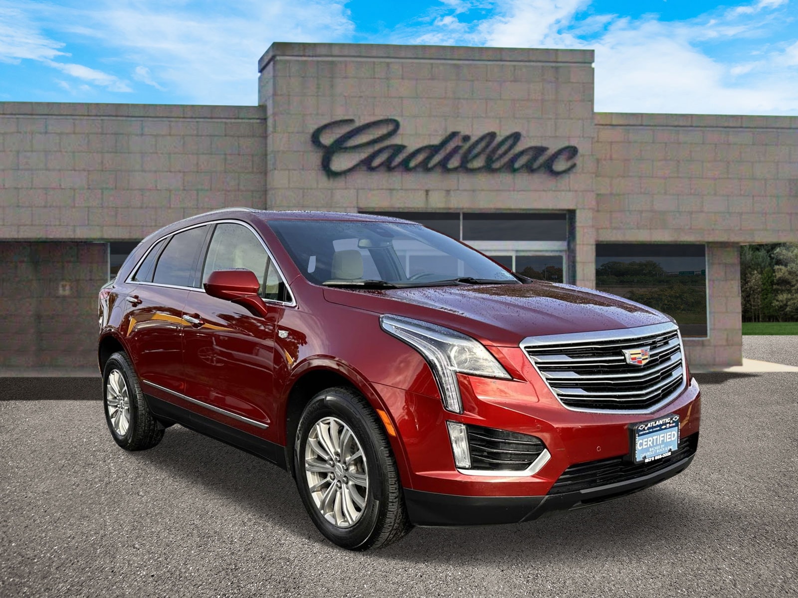 Used 2018 Cadillac XT5 Luxury with VIN 1GYKNCRSXJZ195192 for sale in Bay Shore, NY