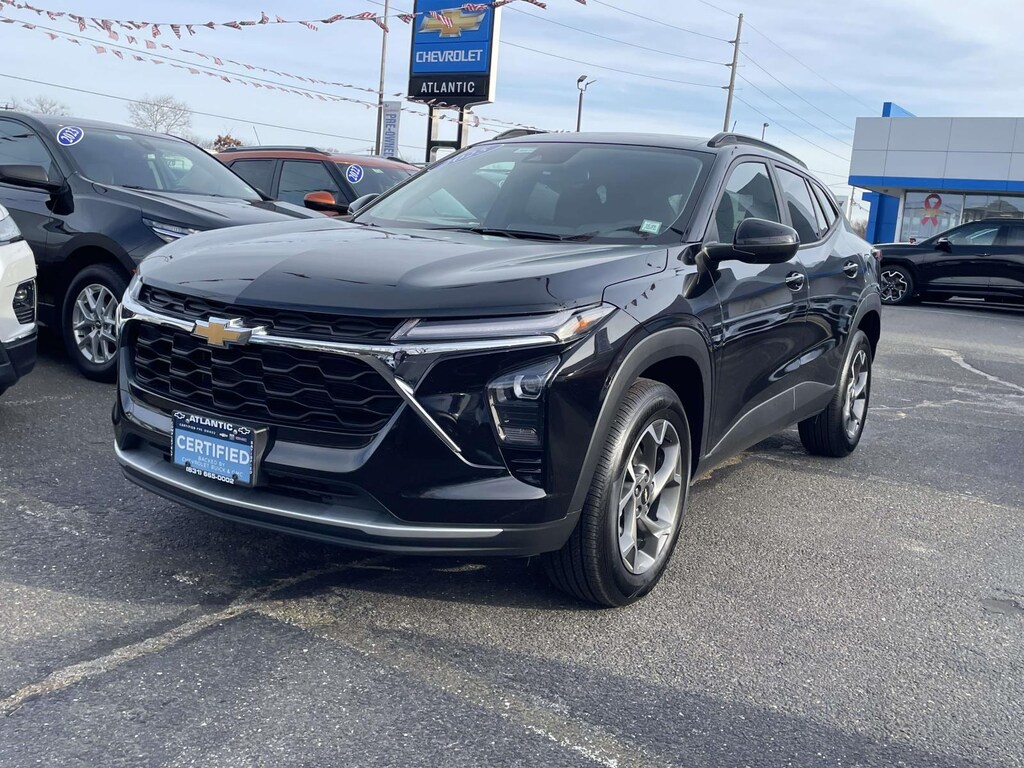 Certified 2025 Chevrolet Trax LT SUV