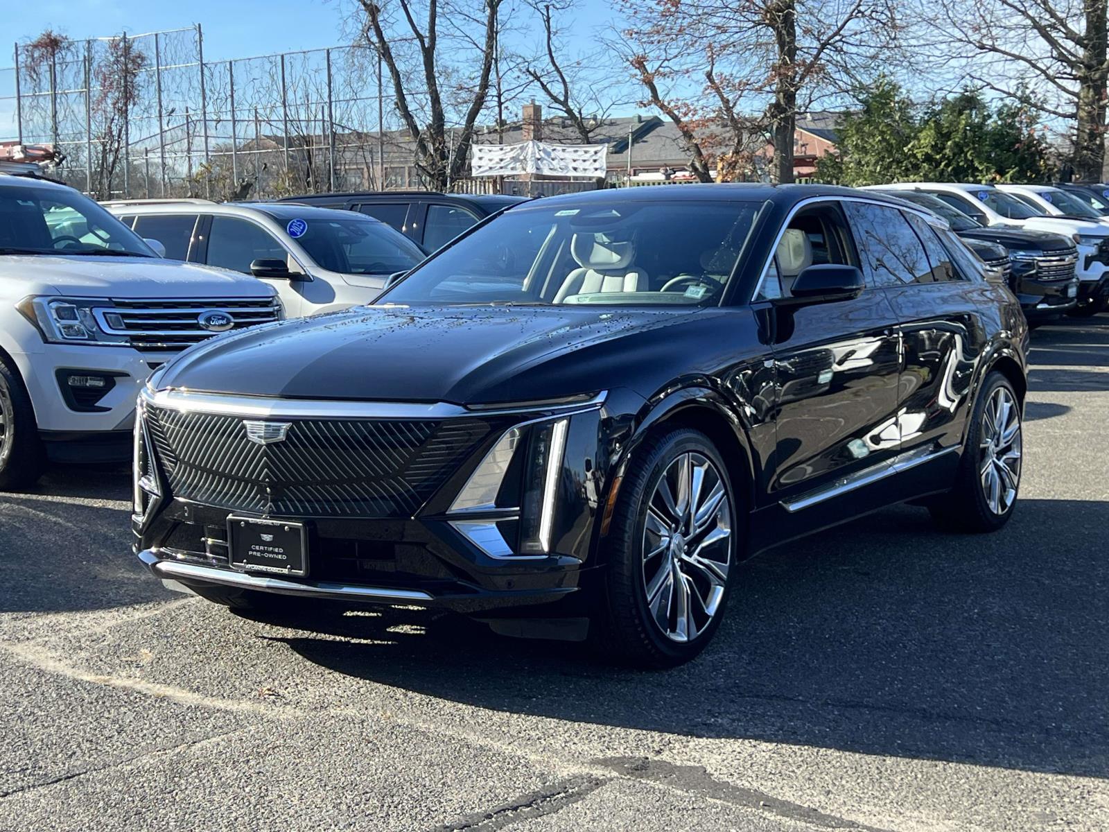 2024 Cadillac LYRIQ Luxury 3's photo