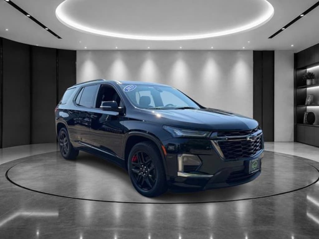 Used 2023 Chevrolet Traverse Premier SUV