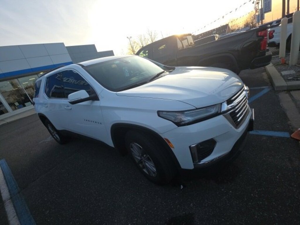 Certified 2023 Chevrolet Traverse LT Leather SUV