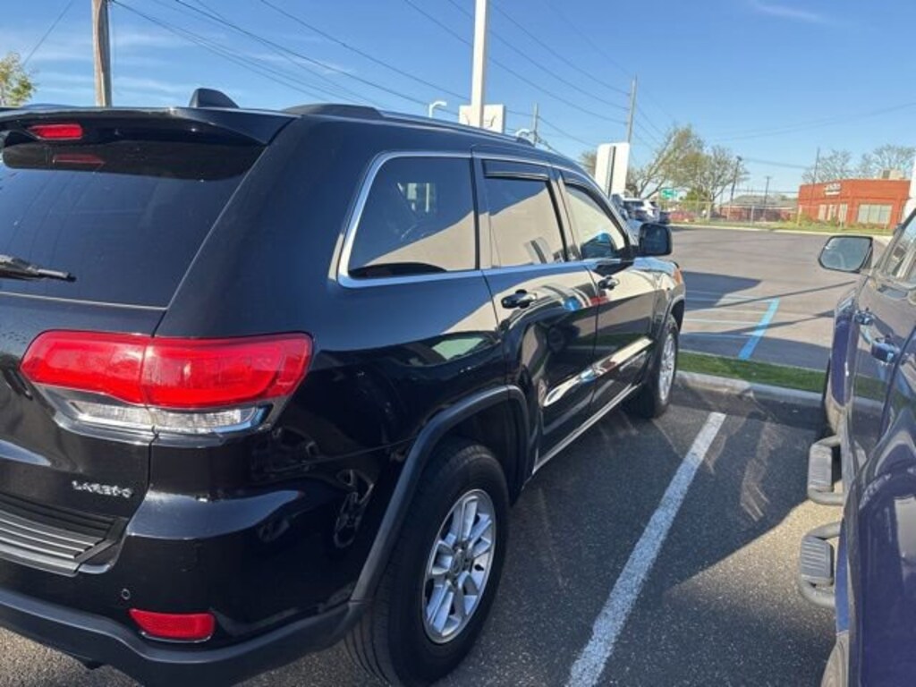 Used 2018 Jeep Grand Cherokee Laredo E 4x4 SUV