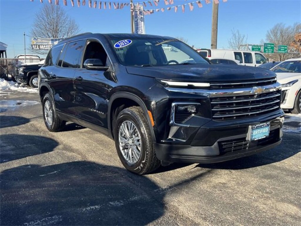 Certified 2025 Chevrolet Traverse LT SUV