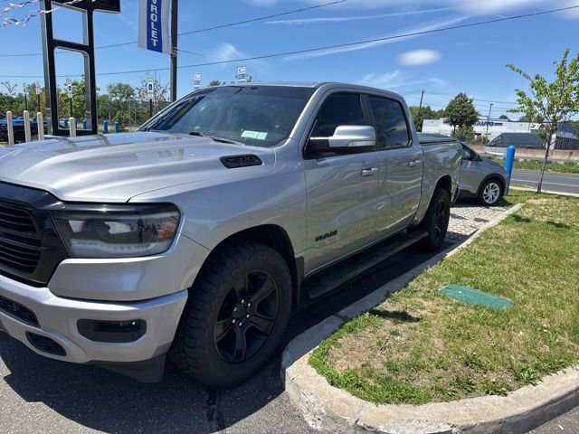 2020 RAM 1500 Big Horn/Lone Star 4x4 Crew Cab 5'7's photo