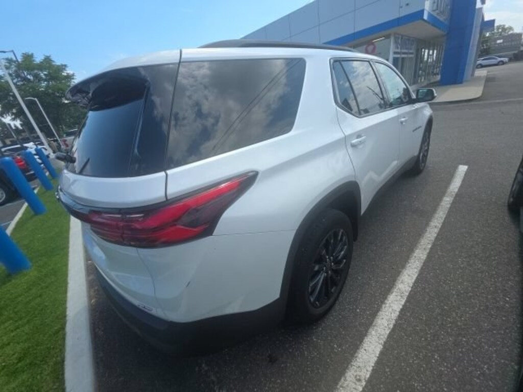 Used 2023 Chevrolet Traverse RS SUV