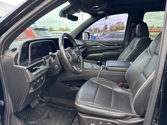 2023 Cadillac Escalade ESV Sport photo 2