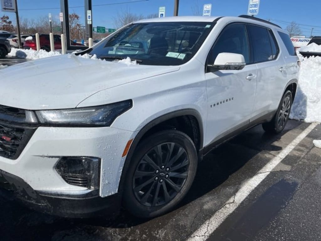 Used 2023 Chevrolet Traverse RS SUV