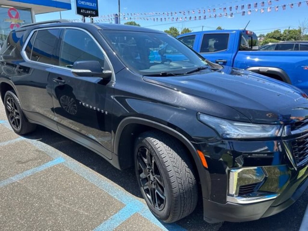 Used 2022 Chevrolet Traverse LT Leather SUV