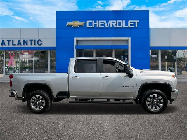 Used 2023 Chevrolet Silverado 3500HD LT with VIN 2GC4YTEY1P1726622 for sale in Bay Shore, NY