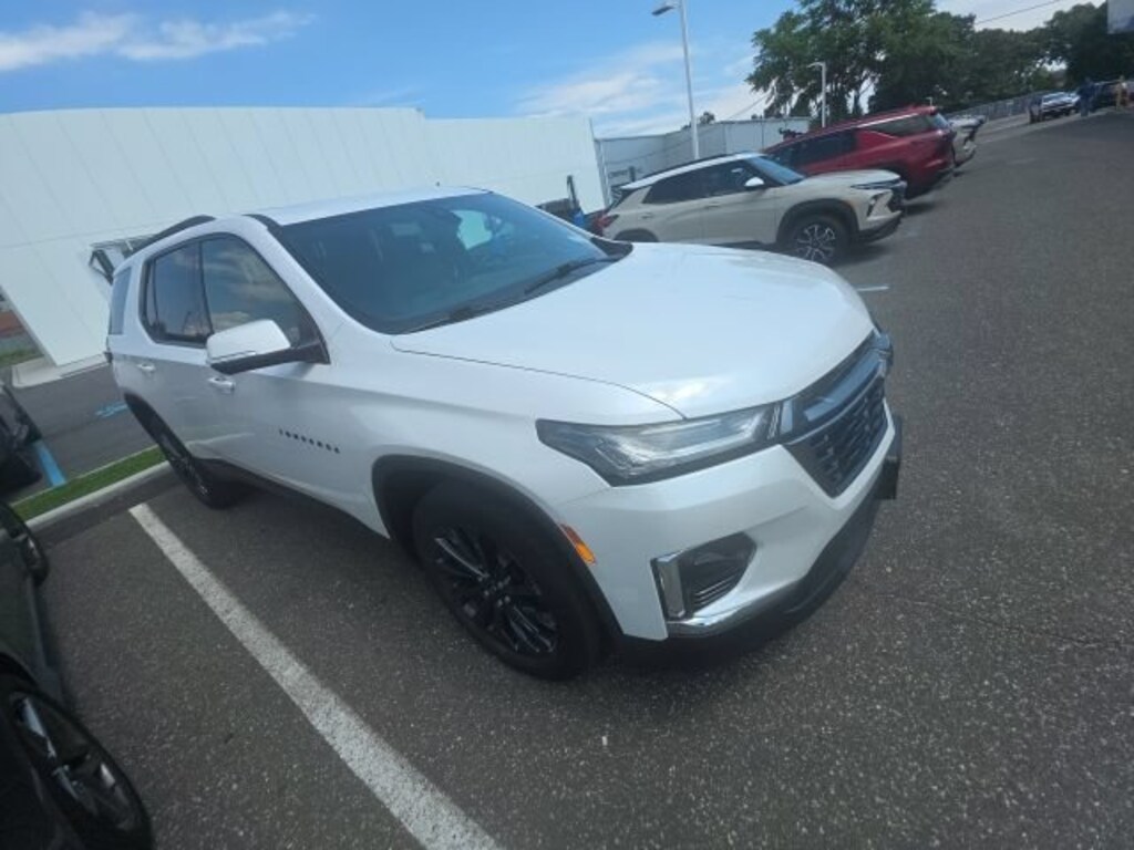 Used 2023 Chevrolet Traverse RS SUV