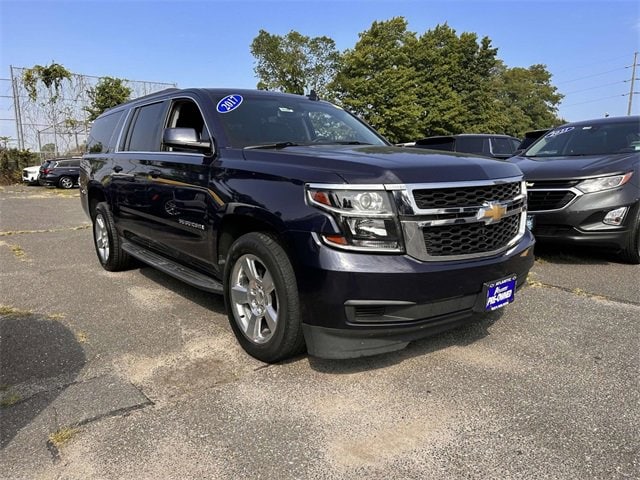 Used 2017 Chevrolet Suburban LT with VIN 1GNSKHKC9HR407905 for sale in Bay Shore, NY