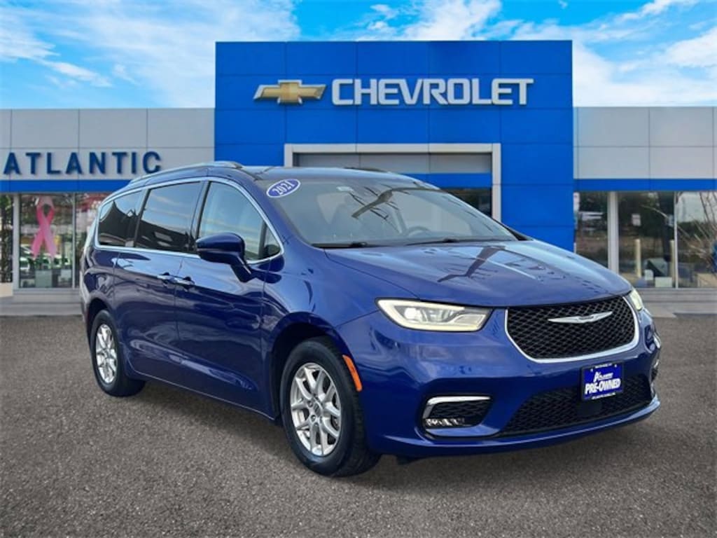 Used 2021 Chrysler Pacifica Touring L Minivan