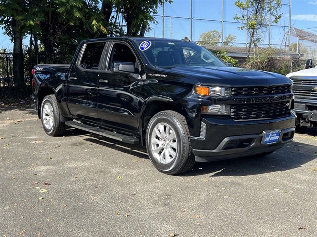 2019 Chevrolet Silverado 1500 Custom photo 2