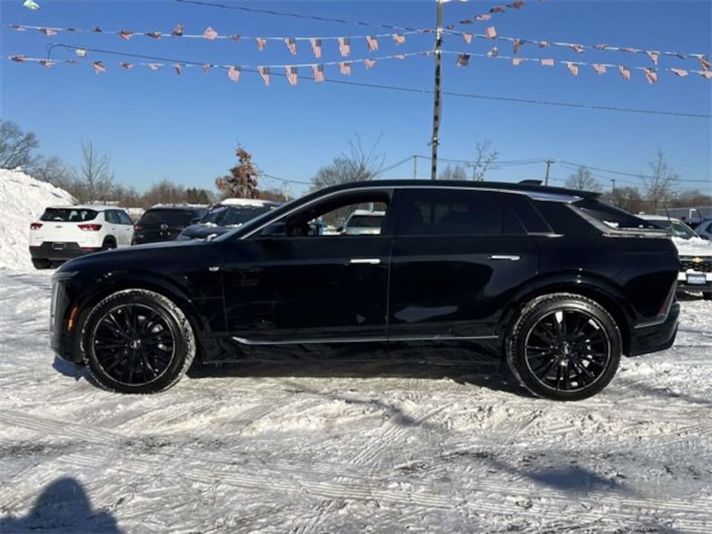 Used 2024 CADILLAC LYRIQ Tech SUV