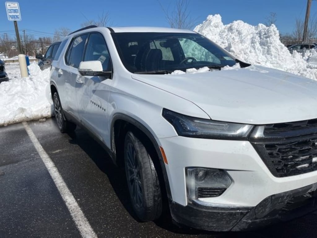 Used 2023 Chevrolet Traverse RS SUV