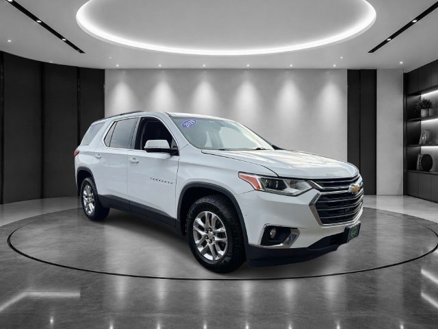 Used 2019 Chevrolet Traverse 1LT with VIN 1GNEVGKW4KJ263534 for sale in Bay Shore, NY