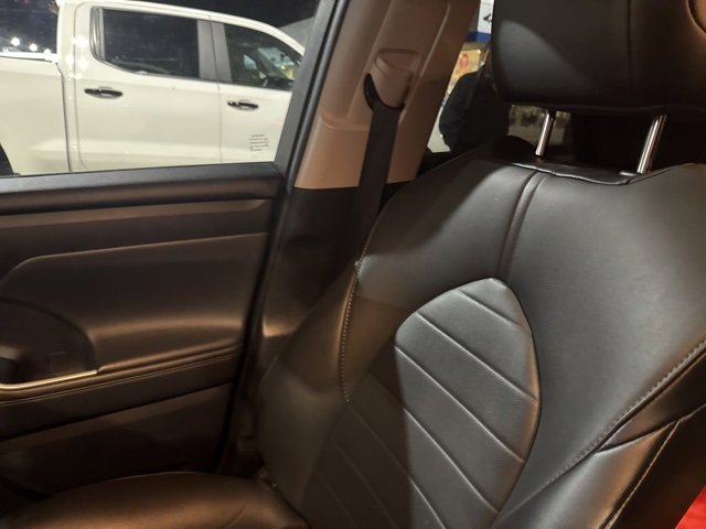 2021 Toyota Highlander XLE photo 4