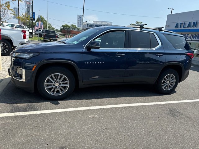 Used 2022 Chevrolet Traverse 1LT with VIN 1GNERGKW0NJ109735 for sale in Bay Shore, NY