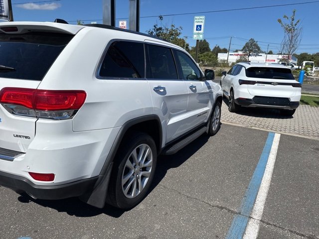 2017 Jeep Grand Cherokee Limited photo 3