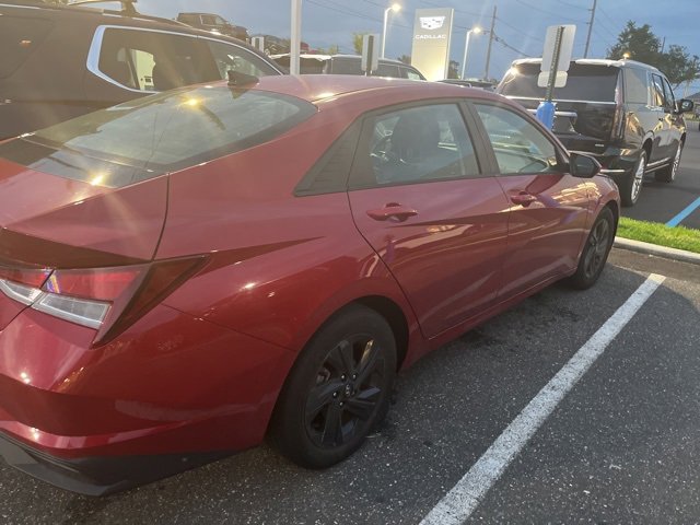 2023 Hyundai Elantra SEL photo 4