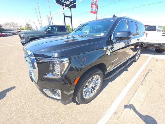 2023 Gmc Yukon XL SLT photo 2
