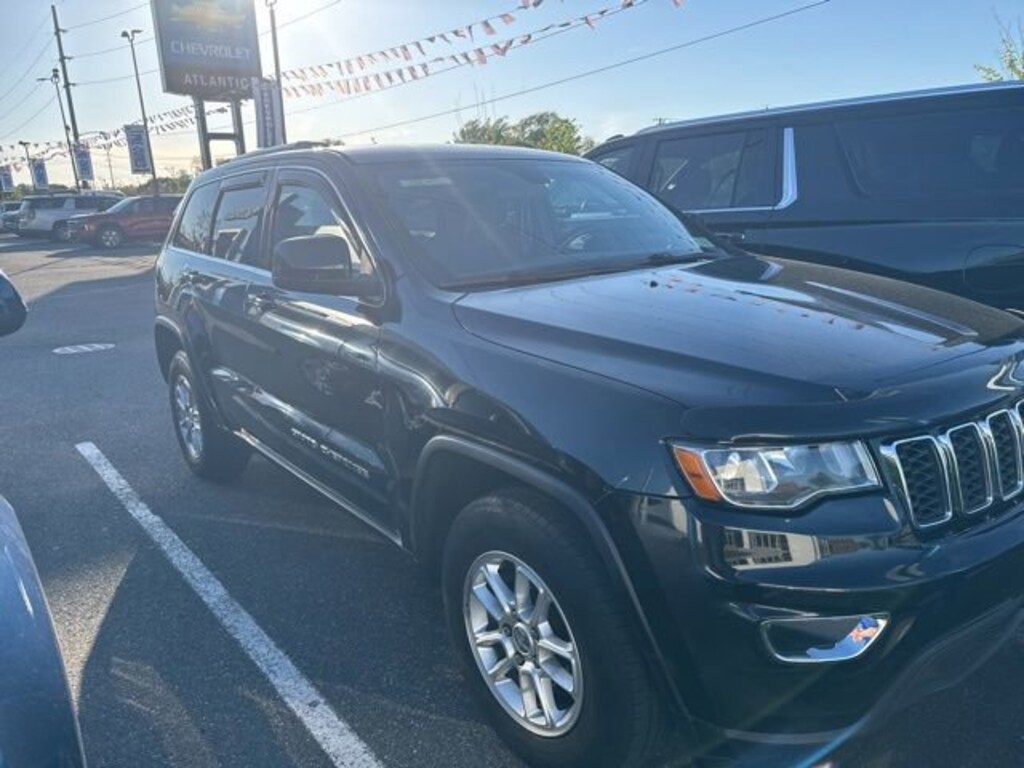 Used 2018 Jeep Grand Cherokee Laredo E 4x4 SUV