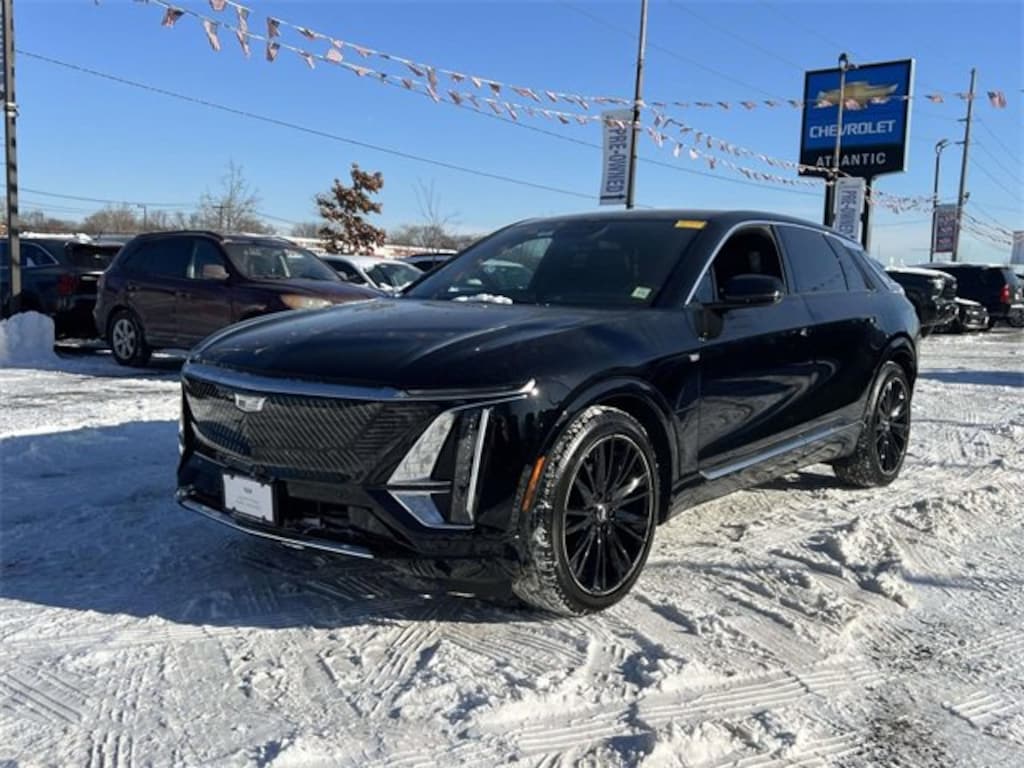 Used 2024 CADILLAC LYRIQ Tech SUV